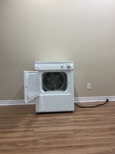 USED KENMORE ELECTRIC DRYER INSIDE VIEW