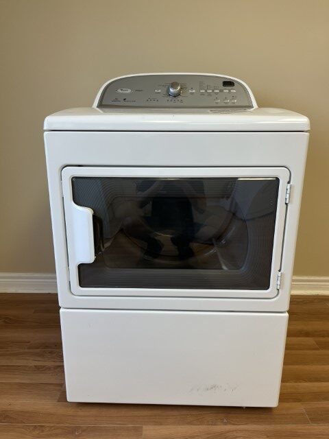 USED WHIRLPOOL ELECTRICAL DRYER YWED5700XW0