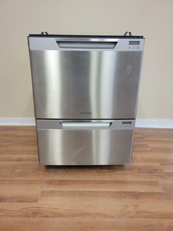 USED FISHER&PAYKEL DISHWASHER DD24DCTX7