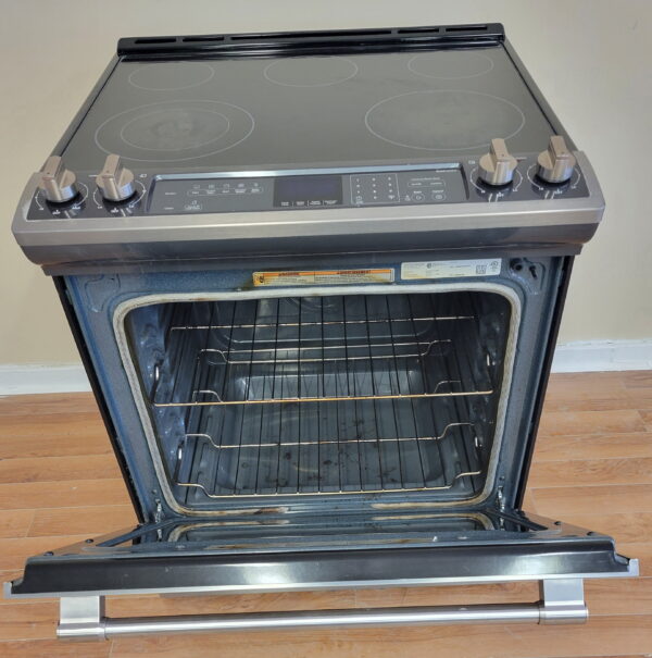 USED MAYTAG STOVE YWEE730H0DS0