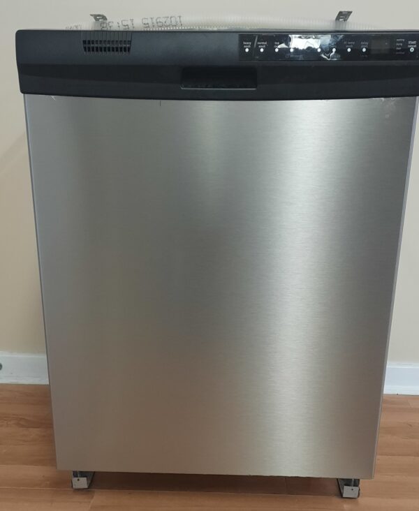 USED DISHWASHER KENMORE 587.15273207A